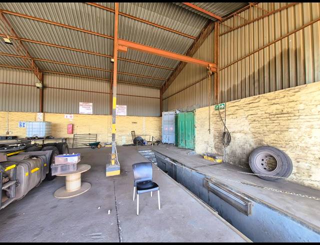 M² FACTORY FOR SALE IN SASOLBURG INDUSTRIAL ZONE 2